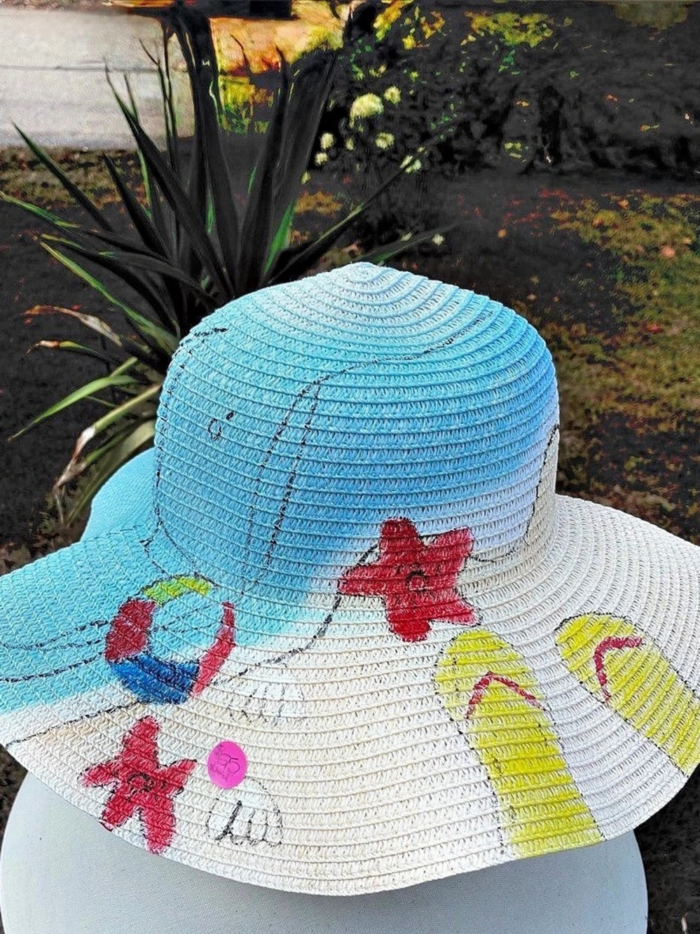 🌸 NEW WITHOUT TAGS – UNIQUE HAND-PAINTED STYLE SUN HAT 🌸
✨ Brand New – Never Wo
